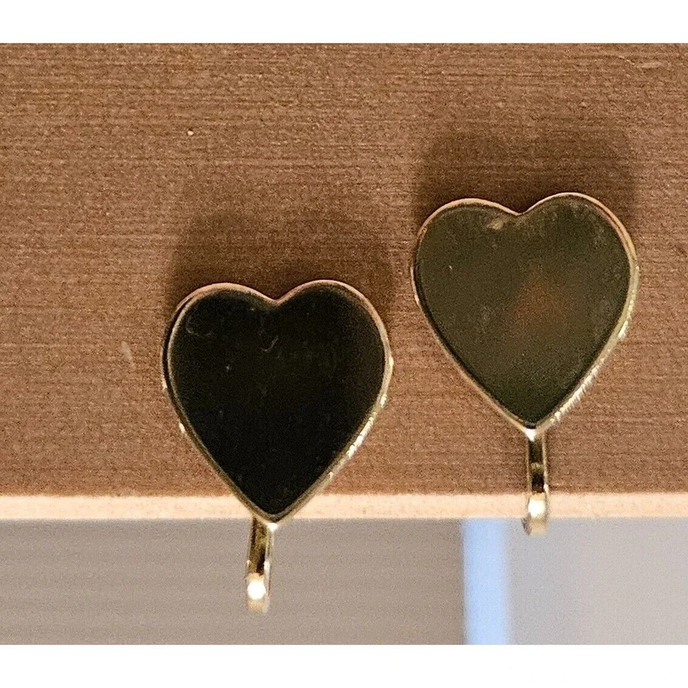 Heart Clip On Earrings Gold Tone Non‎ Pierced Earrings Minimalist Style
